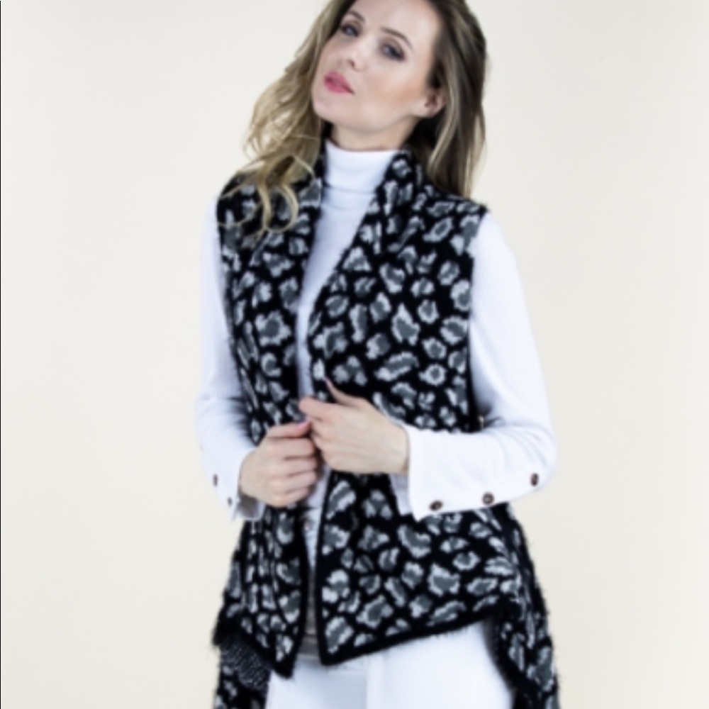 Fashion Apparel Eyelash Leopard Vest